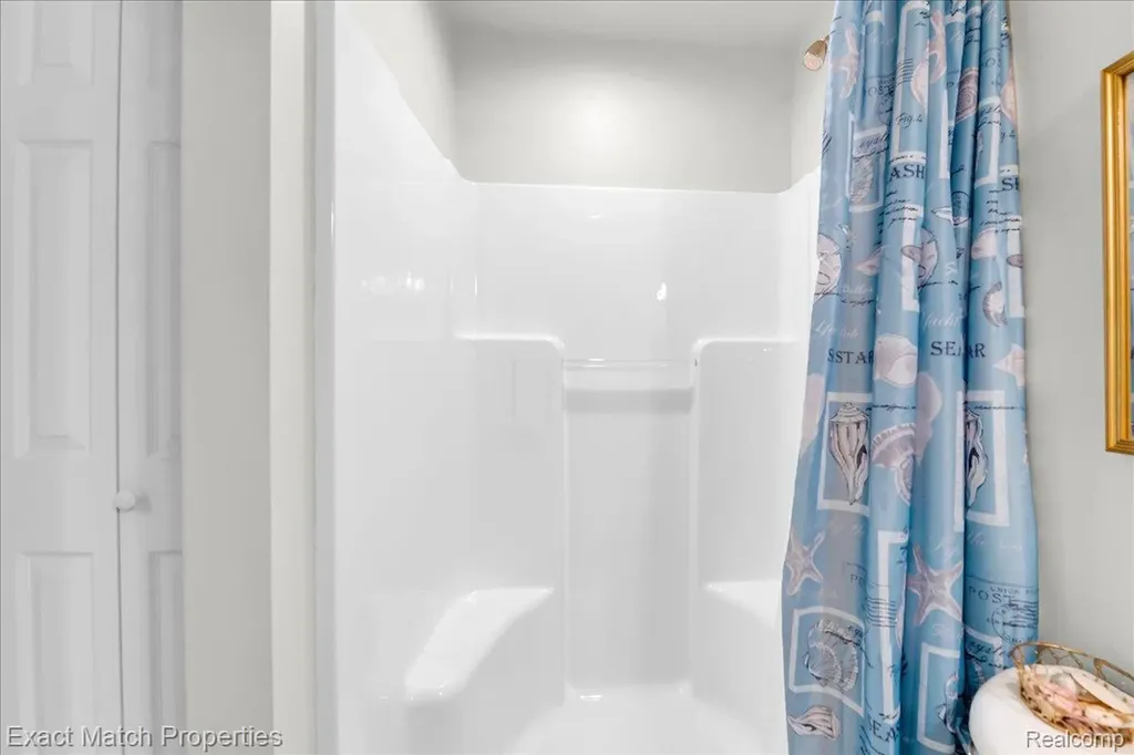 971 Sloane Court White Lake Charter Township MI 48386