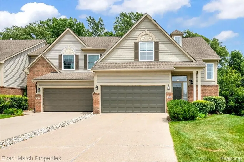 971 Sloane Court White Lake Charter Township MI 48386