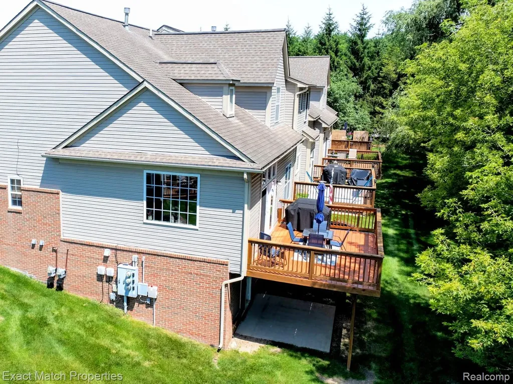 971 Sloane Court White Lake Charter Township MI 48386