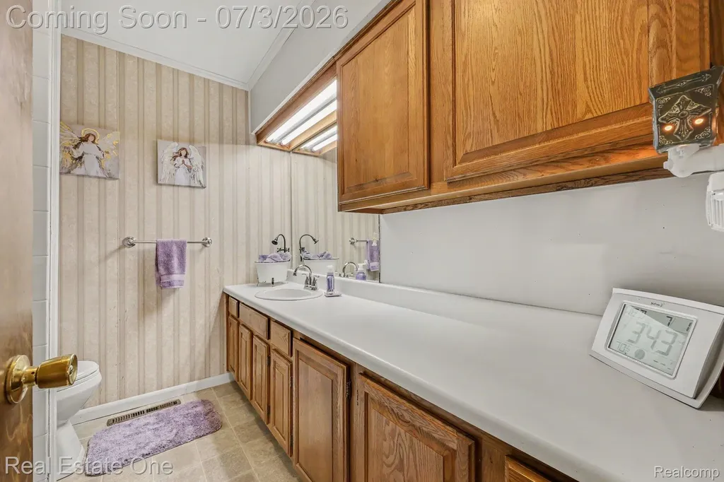 400 Juliet Drive Almont Village MI 48003