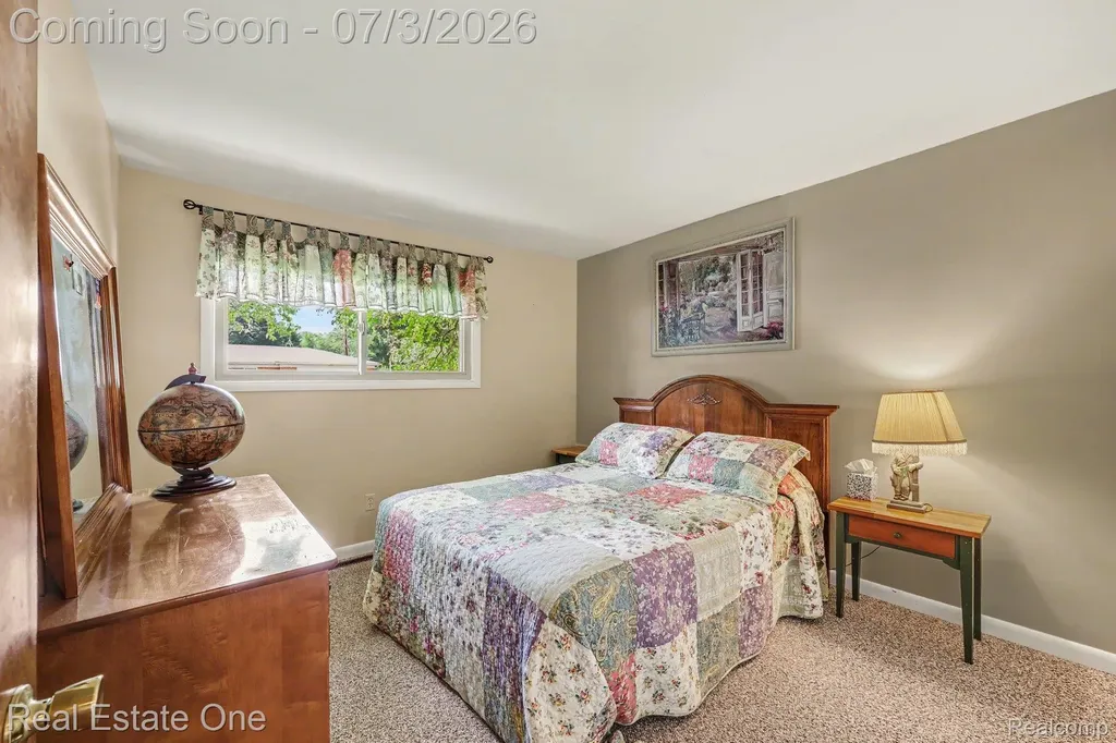 400 Juliet Drive Almont Village MI 48003