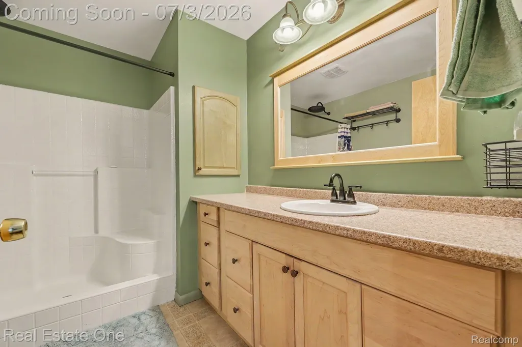 400 Juliet Drive Almont Village MI 48003
