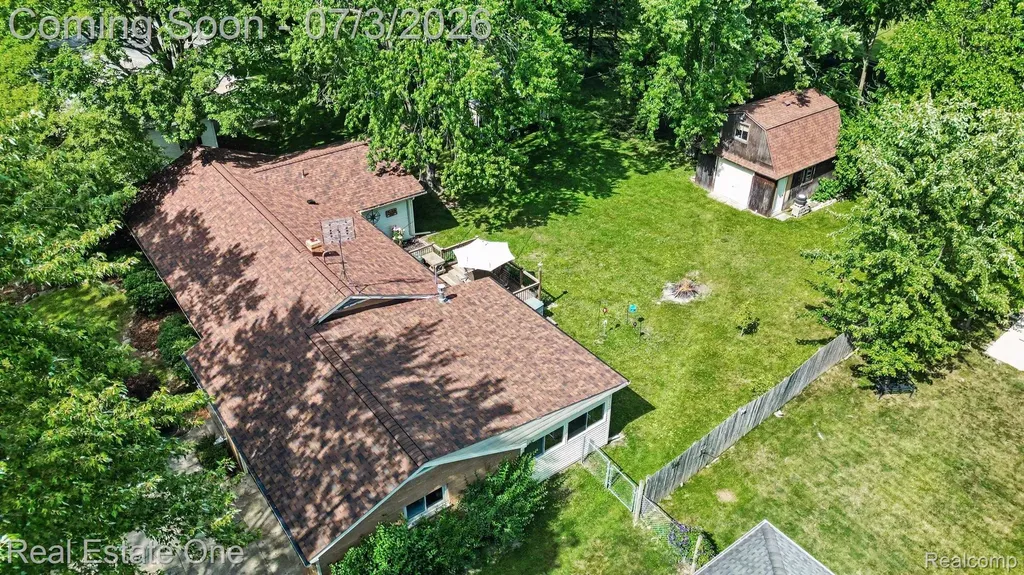 400 Juliet Drive Almont Village MI 48003