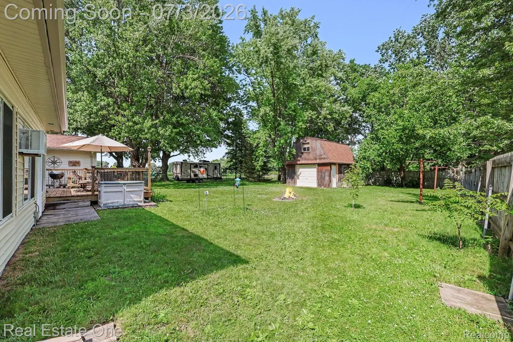 400 Juliet Drive Almont Village MI 48003