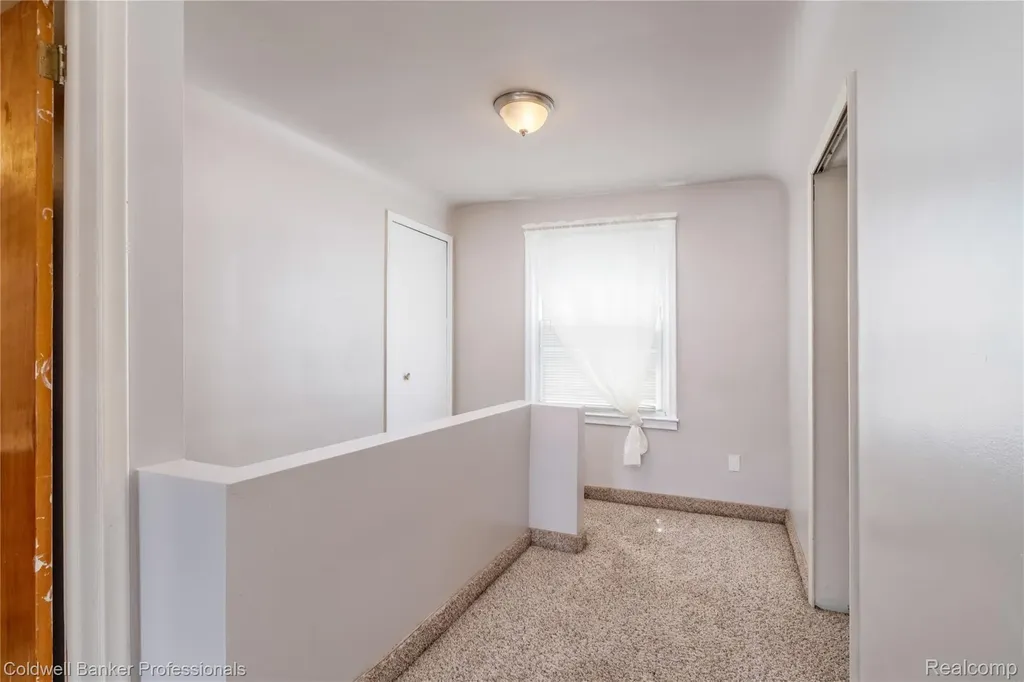 9388 Salem Redford Charter Township MI 48239