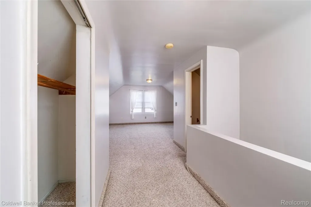 9388 Salem Redford Charter Township MI 48239