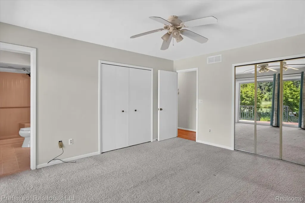 5524 Lawrence Court Hamburg Township MI 48169