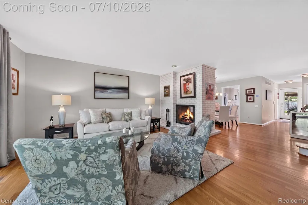 1102 Hillpointe Circle Bloomfield Hills City MI 48304