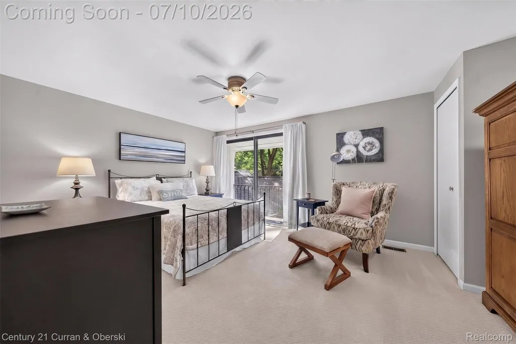 1102 Hillpointe Circle Bloomfield Hills City MI 48304