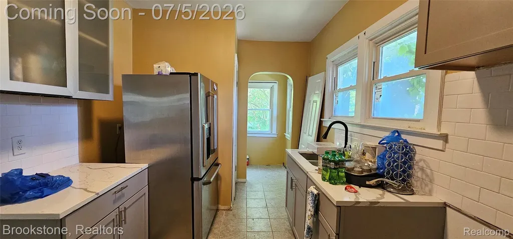 15775 Archdale Street Detroit City MI 48227