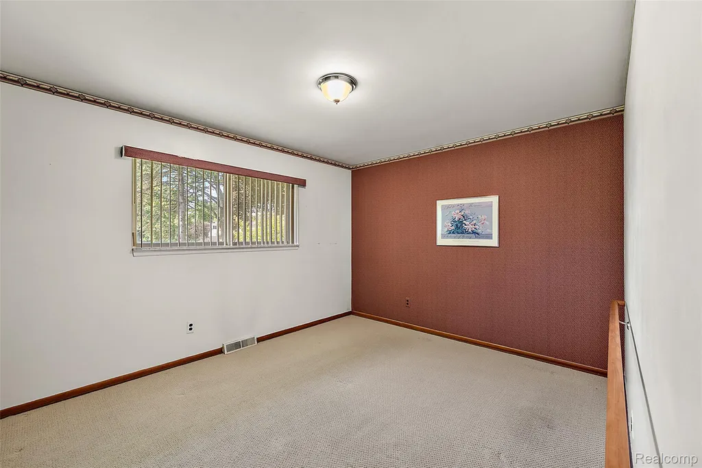 17048 Harbor Hill Drive Clinton Charter Township MI 48035
