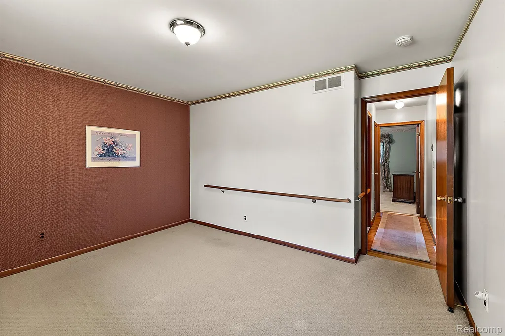 17048 Harbor Hill Drive Clinton Charter Township MI 48035