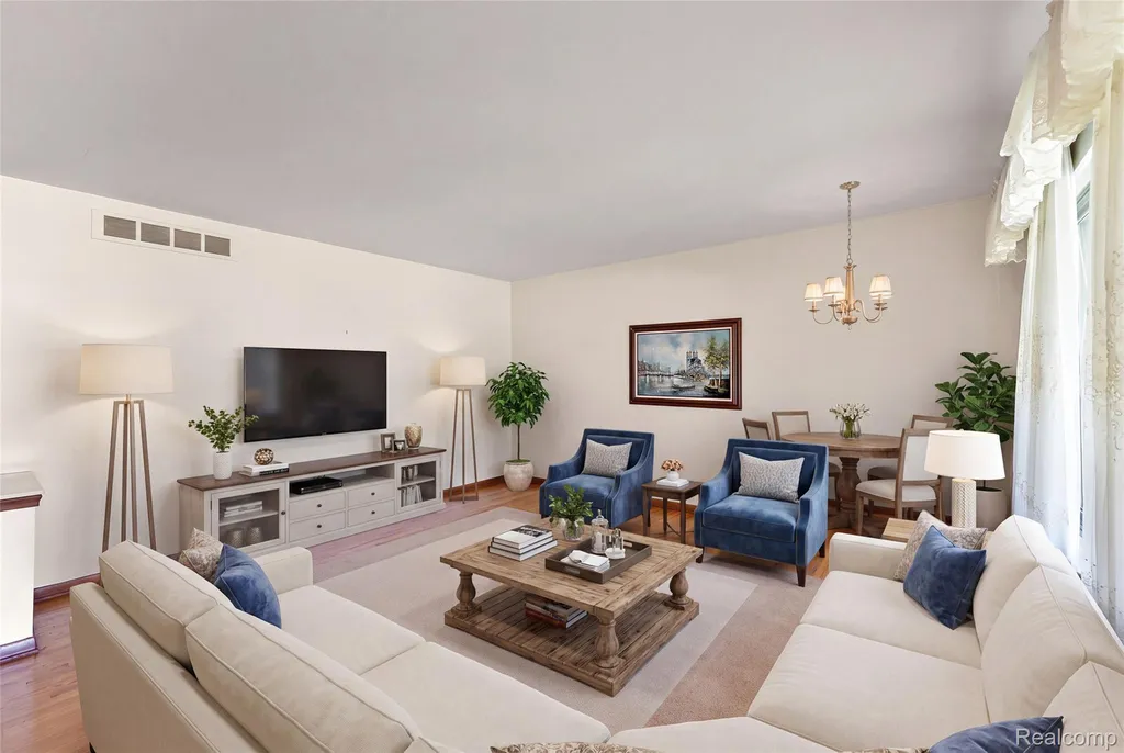 17048 Harbor Hill Drive Clinton Charter Township MI 48035