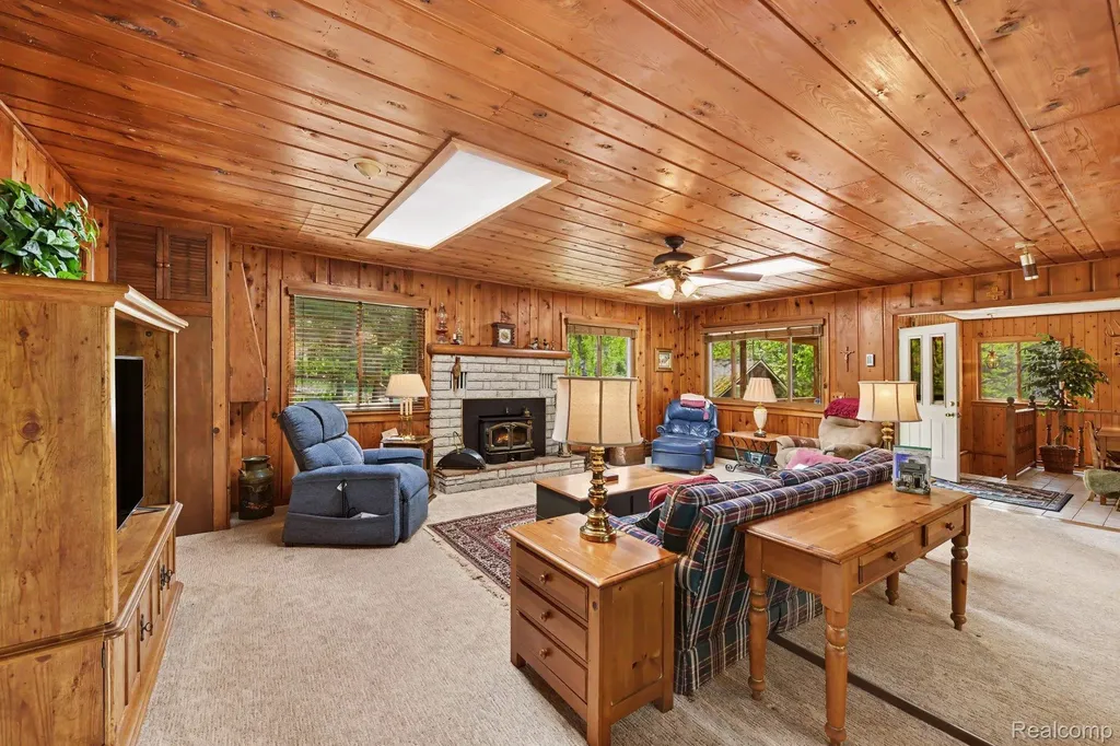 9516 E Gaylanta Drive Vienna Township MI 49709