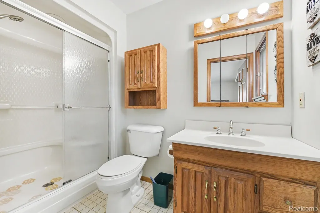9516 E Gaylanta Drive Vienna Township MI 49709