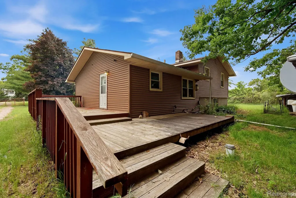 4762 Lonsberry Road Deerfield Township MI 48421