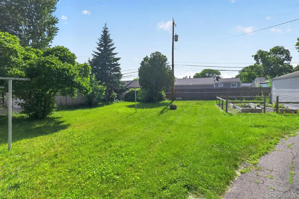 1446 Norris Street Westland City MI 48186