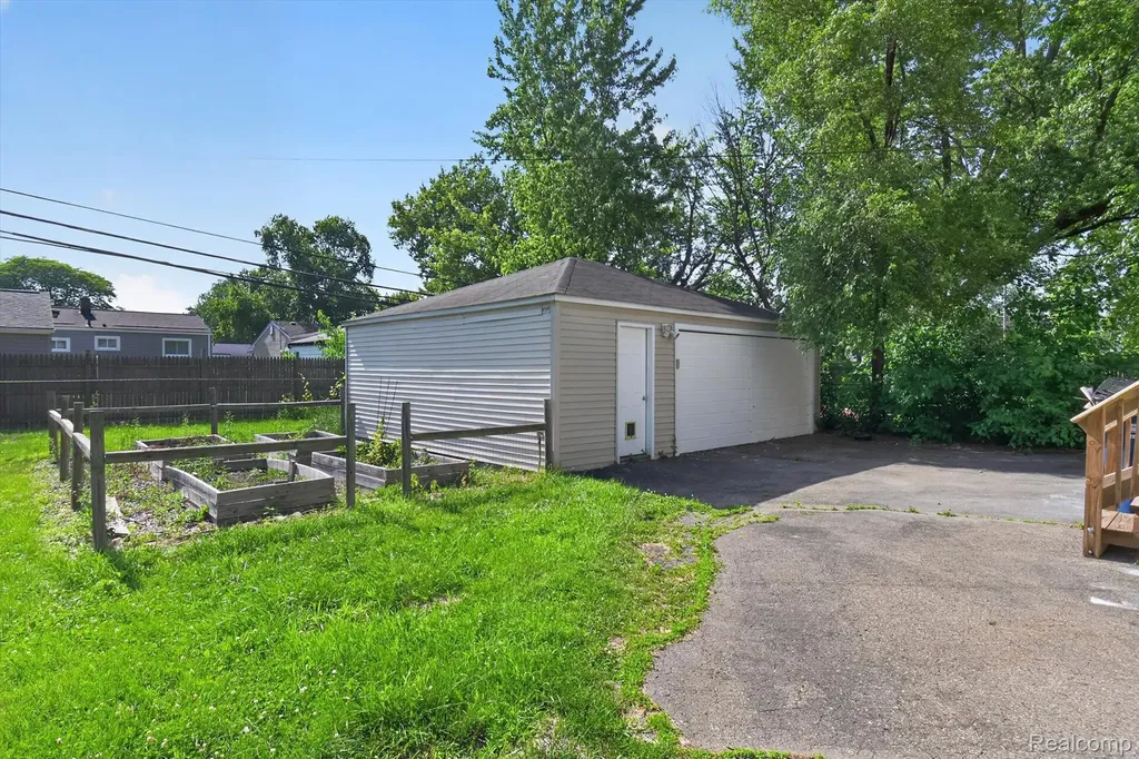 1446 Norris Street Westland City MI 48186