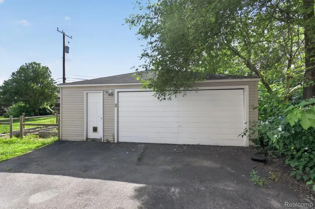1446 Norris Street Westland City MI 48186
