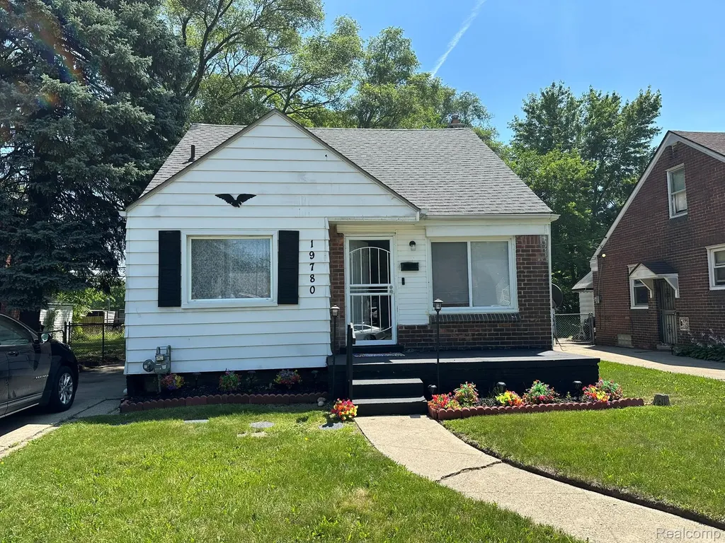19780 Barlow Street Detroit City MI 48205