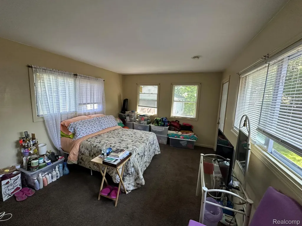 19780 Barlow Street Detroit City MI 48205