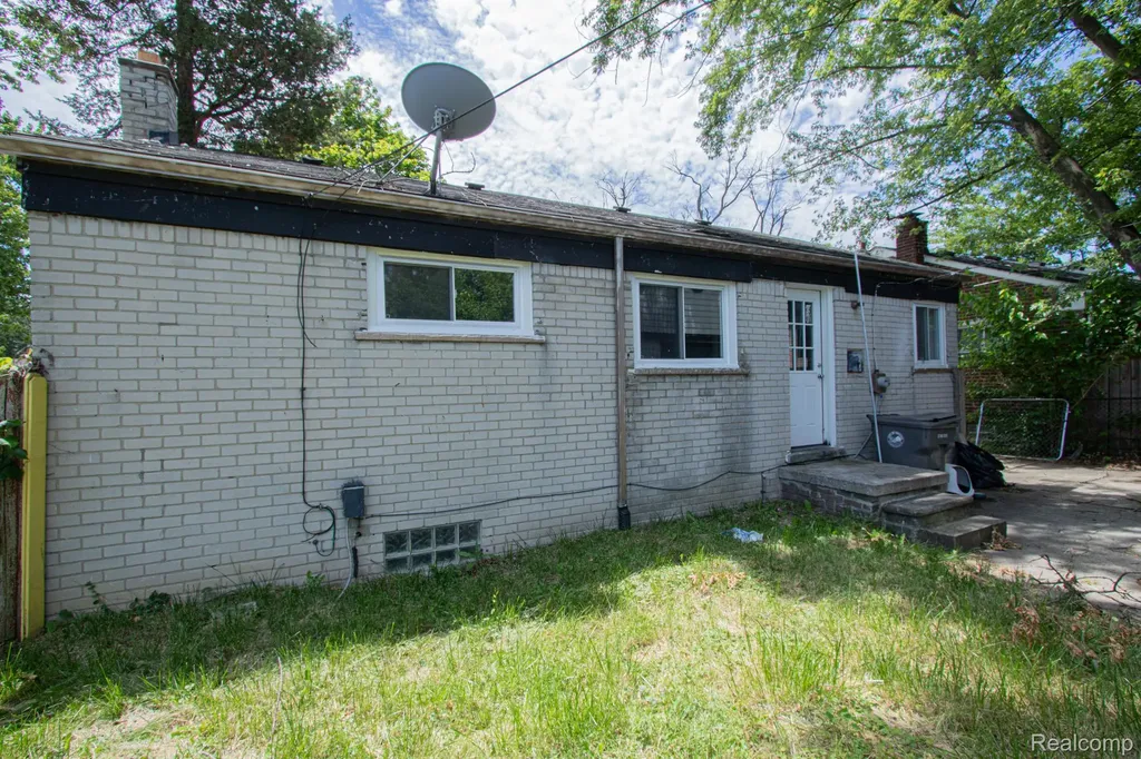 29864 Brooklane Street Inkster City MI 48141