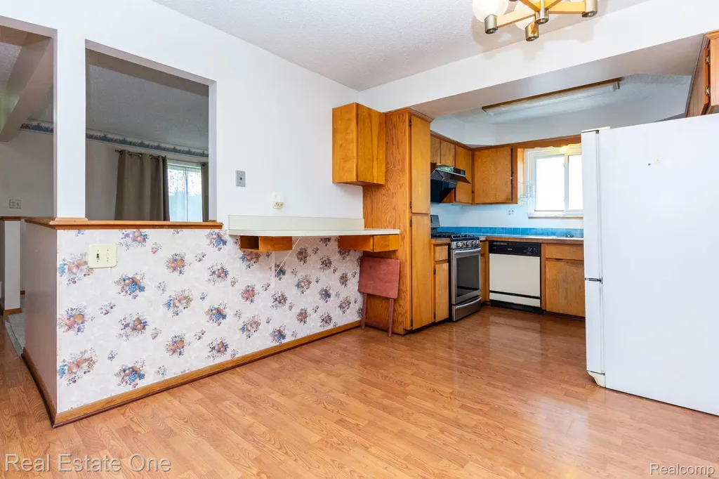 13912 Clinton River Road Sterling Heights City MI 48313