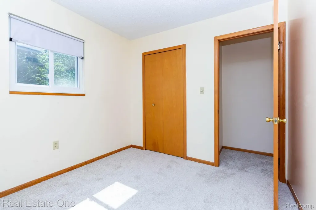 13912 Clinton River Road Sterling Heights City MI 48313