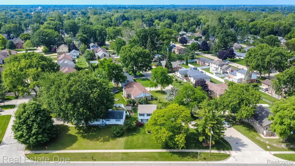 13912 Clinton River Road Sterling Heights City MI 48313
