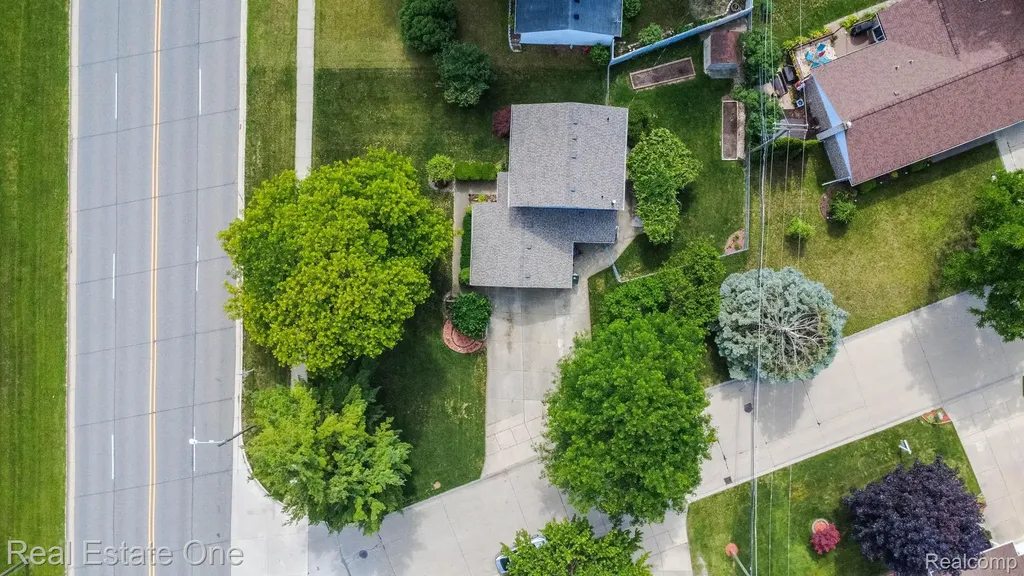 13912 Clinton River Road Sterling Heights City MI 48313