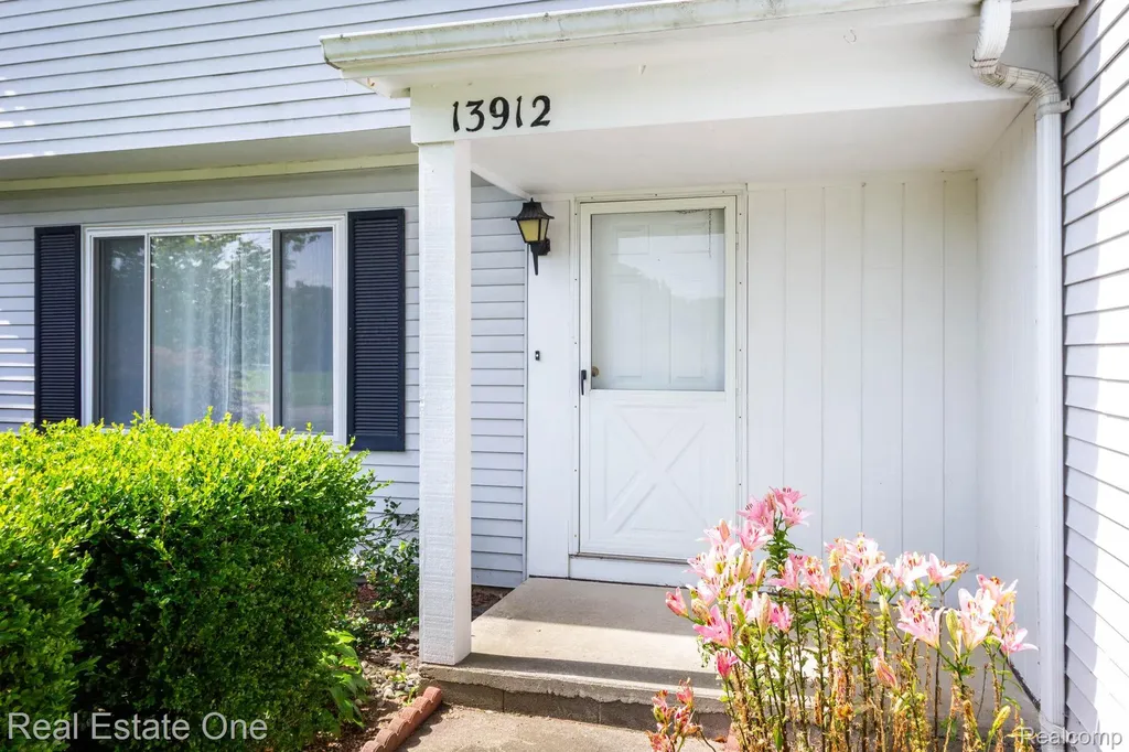 13912 Clinton River Road Sterling Heights City MI 48313