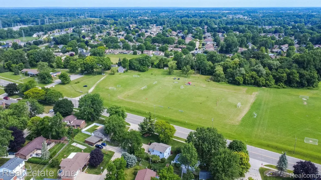 13912 Clinton River Road Sterling Heights City MI 48313