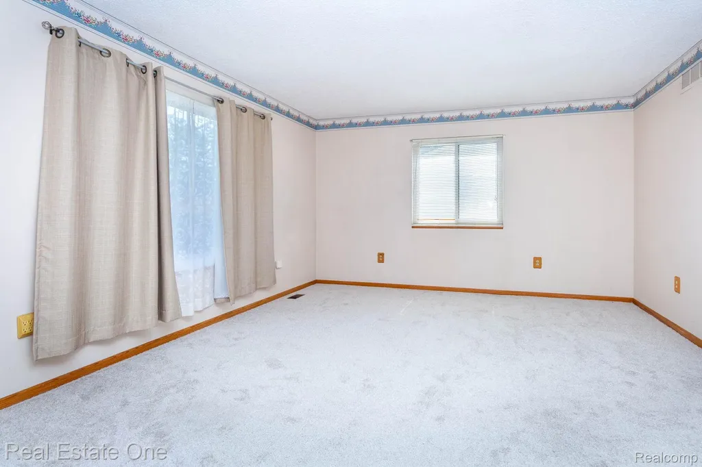 13912 Clinton River Road Sterling Heights City MI 48313