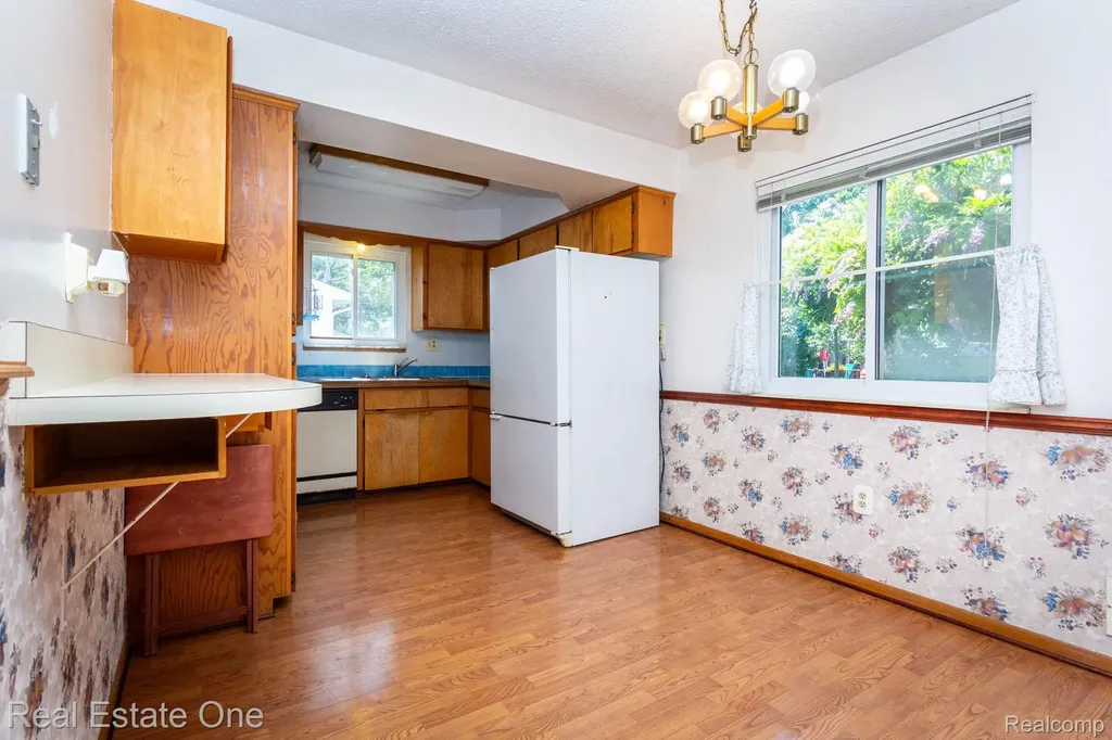 13912 Clinton River Road Sterling Heights City MI 48313
