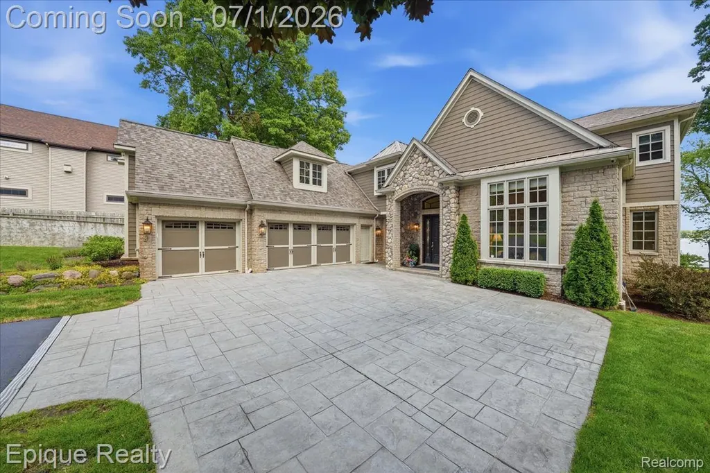 4312 Sashabaw Road Waterford Charter Township MI 48329