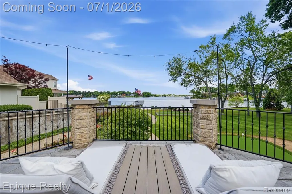 4312 Sashabaw Road Waterford Charter Township MI 48329