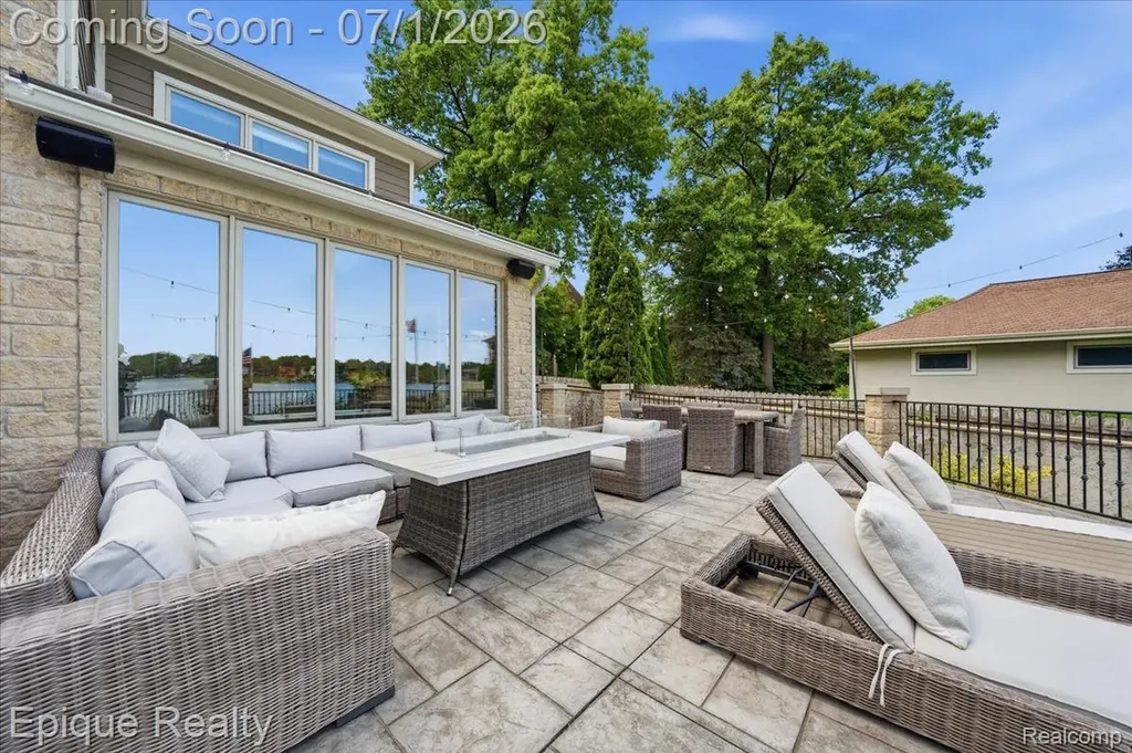 4312 Sashabaw Road Waterford Charter Township MI 48329