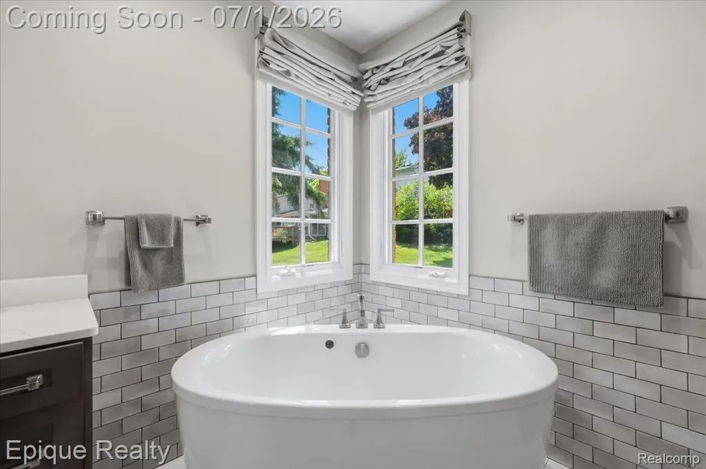 4312 Sashabaw Road Waterford Charter Township MI 48329