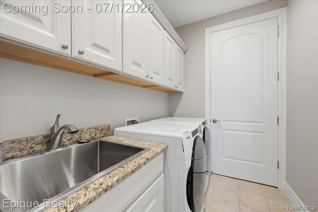 4312 Sashabaw Road Waterford Charter Township MI 48329