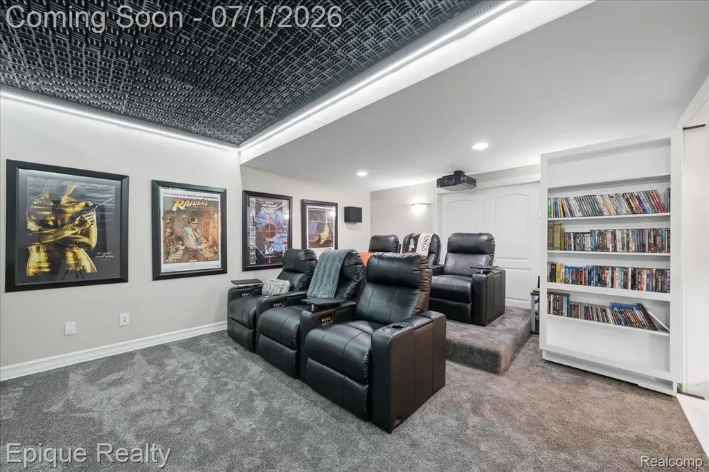 4312 Sashabaw Road Waterford Charter Township MI 48329