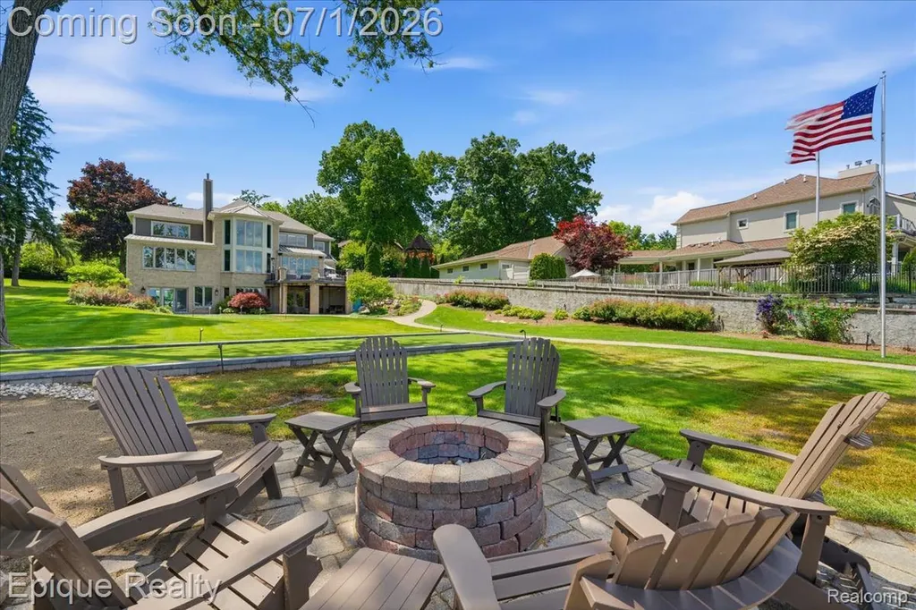 4312 Sashabaw Road Waterford Charter Township MI 48329