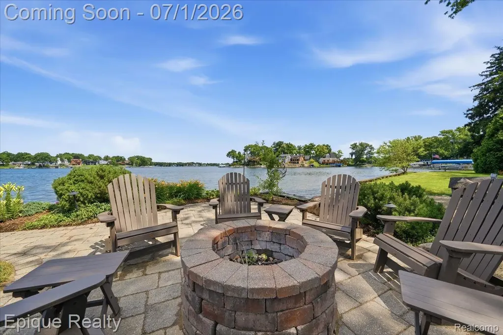 4312 Sashabaw Road Waterford Charter Township MI 48329