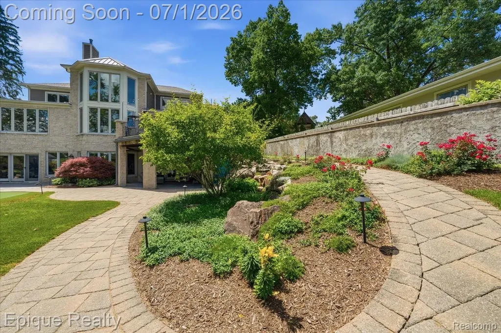 4312 Sashabaw Road Waterford Charter Township MI 48329