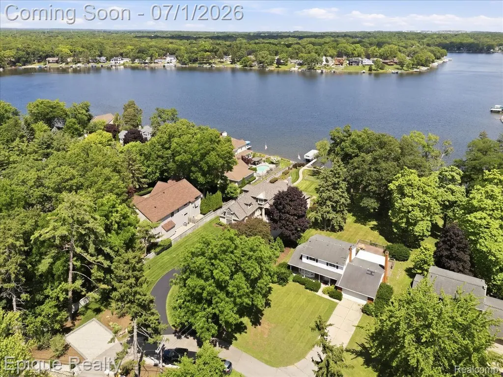 4312 Sashabaw Road Waterford Charter Township MI 48329