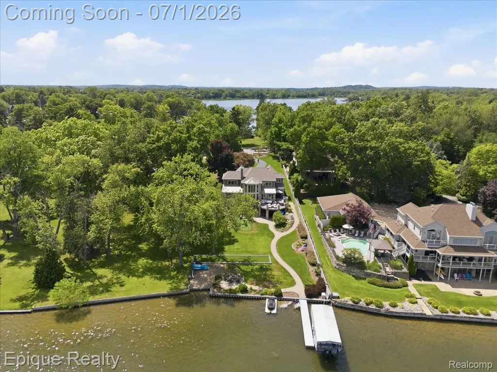 4312 Sashabaw Road Waterford Charter Township MI 48329