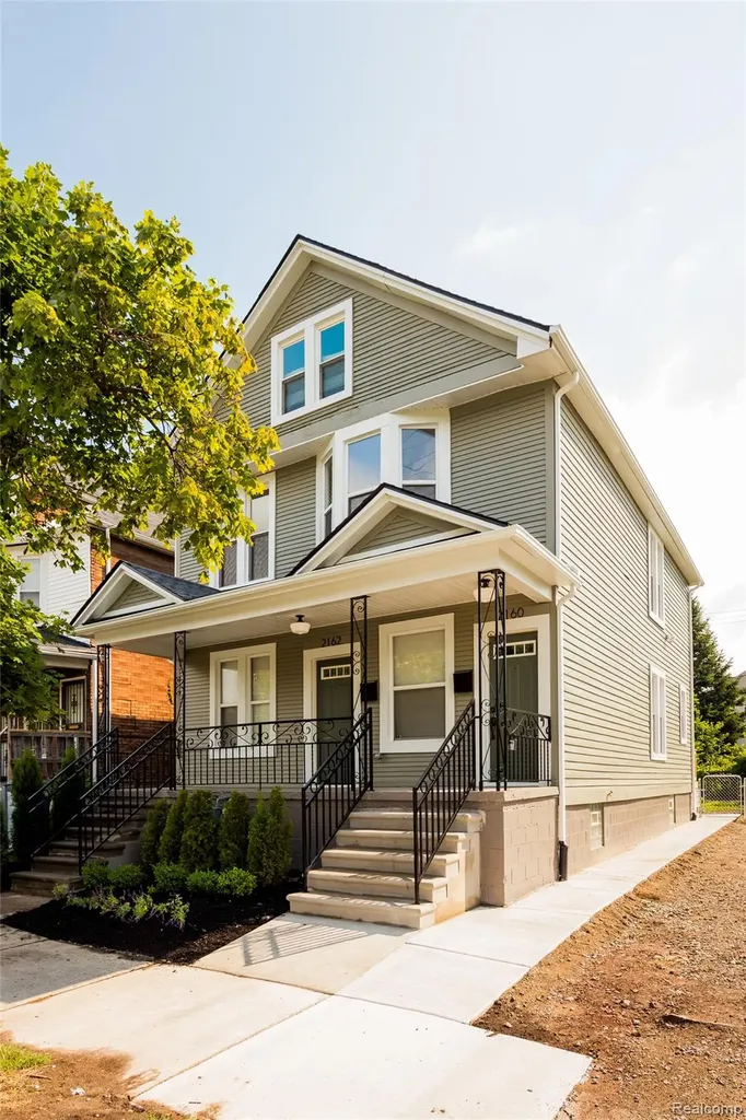 2160 Holcomb Street Detroit City MI 48214