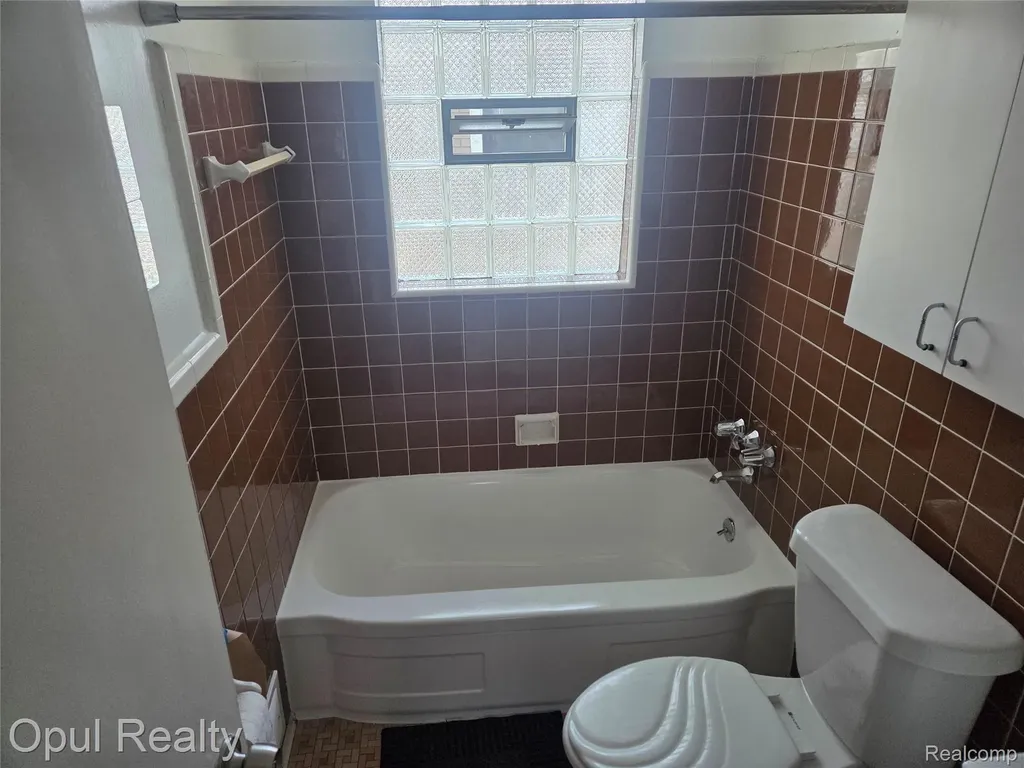 13520 Fenton Redford Charter Township MI 48239