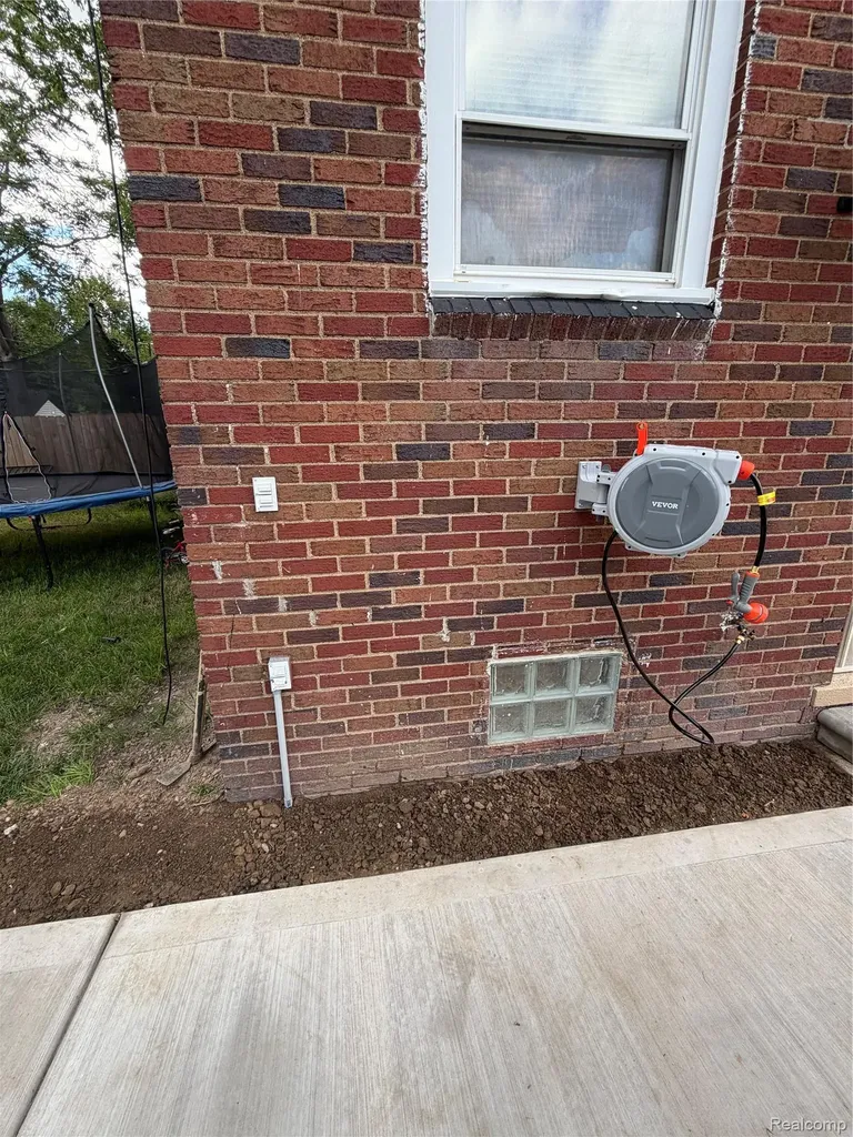 8923 Hartwell Street Detroit City MI 48228