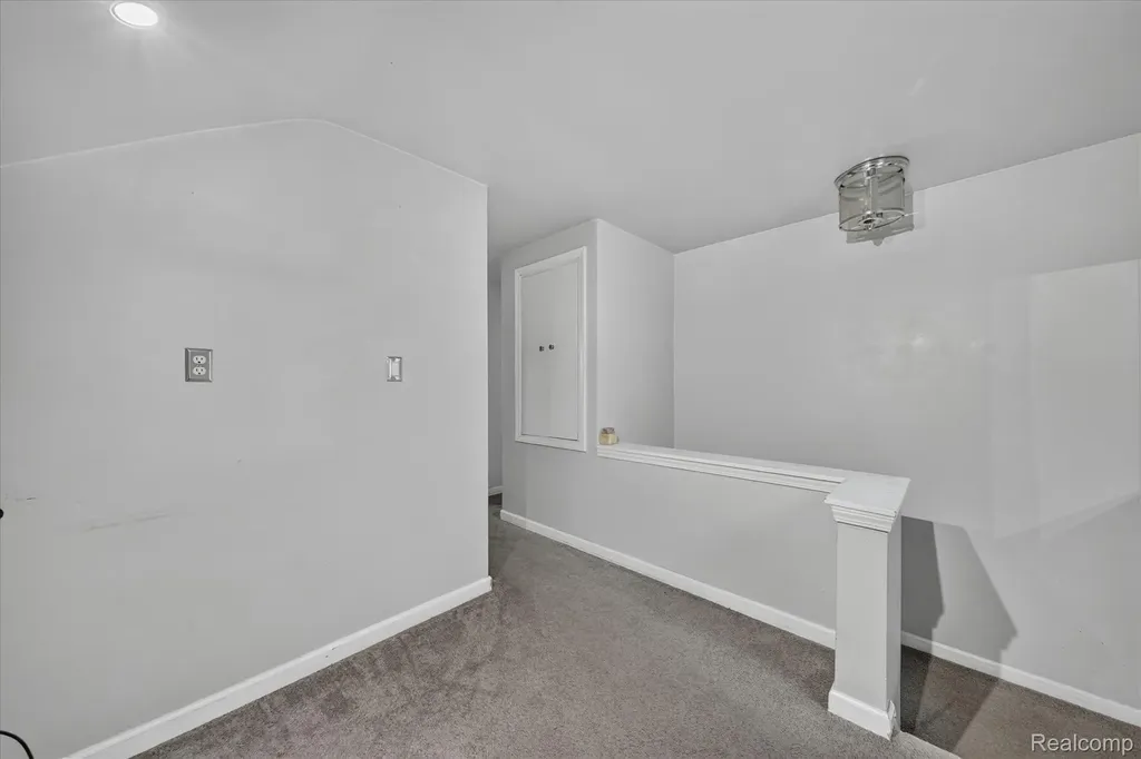 3555 Syracuse Street Dearborn City MI 48124