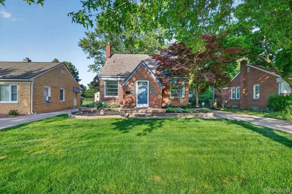 3555 Syracuse Street Dearborn City MI 48124